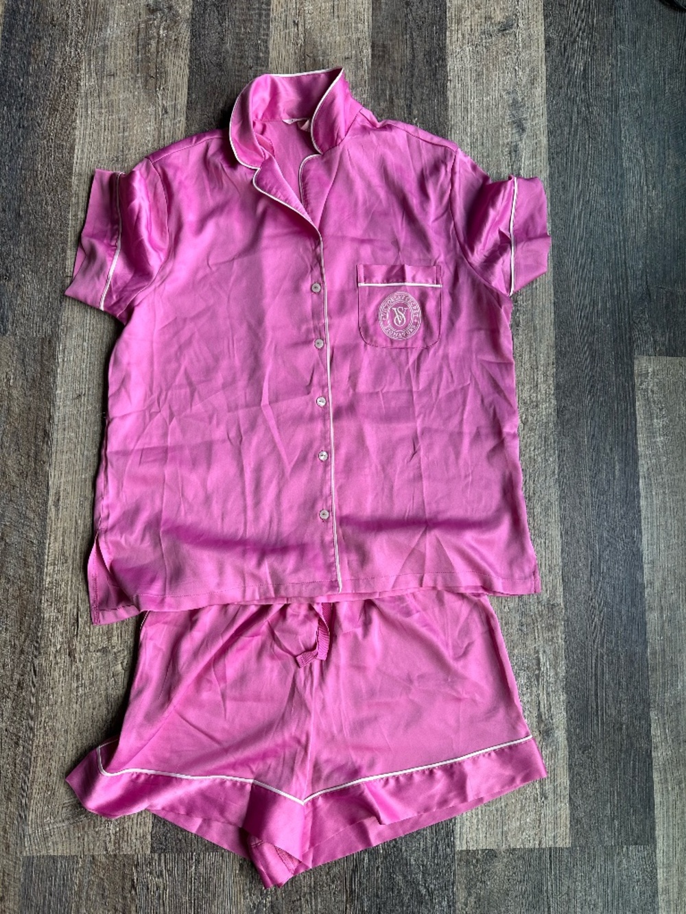 🔥 NEW Victoria's Secret Signature Satin Short Pajama Set Pink Size S - NWT